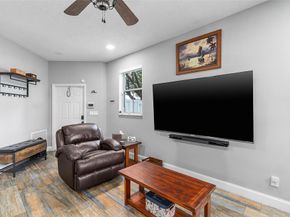 7515 NW 3rd St, Plantation FL 33317