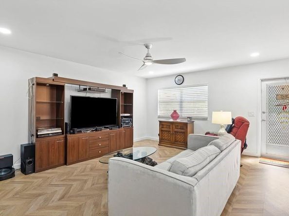 156 Seville G, Delray Beach FL 33446