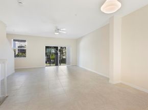 1247 Via De Fossi, Boynton Beach FL 33426