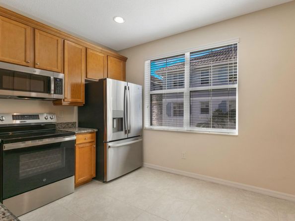 1247 Via De Fossi, Boynton Beach FL 33426