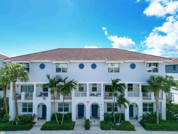 1247 Via De Fossi, Boynton Beach FL 33426
