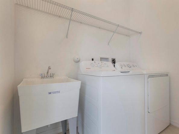 1247 Via De Fossi, Boynton Beach FL 33426
