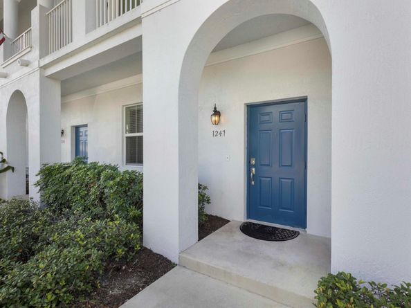 1247 Via De Fossi, Boynton Beach FL 33426