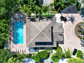 1247 Via De Fossi, Boynton Beach FL 33426