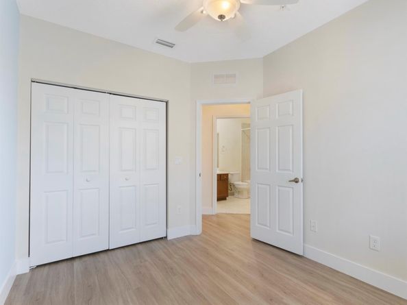 1247 Via De Fossi, Boynton Beach FL 33426
