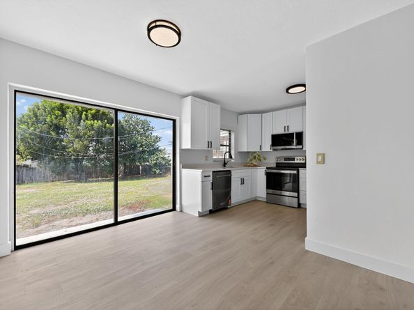 115 N 11th St, Lantana FL 33462