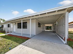 115 N 11th St, Lantana FL 33462