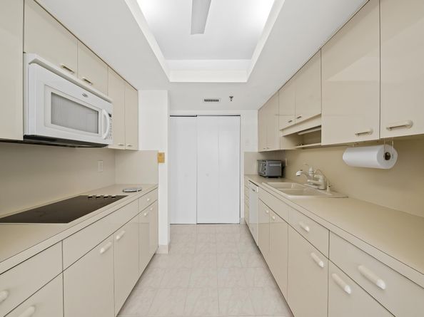 3115 S Ocean Boulevard 901, Highland Beach FL 33487