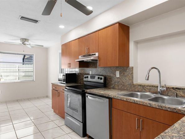 8630 NW 24th Ct, Sunrise FL 33322