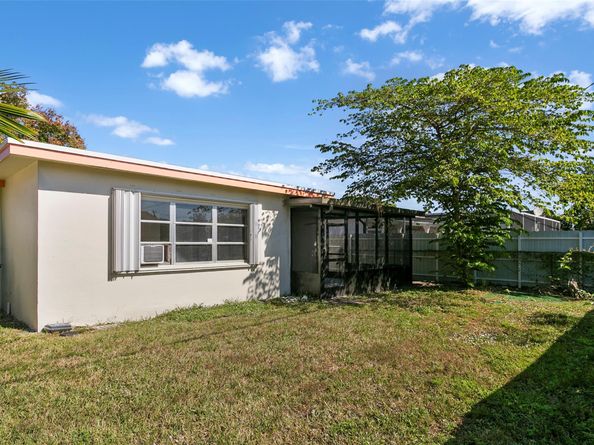 8630 NW 24th Ct, Sunrise FL 33322