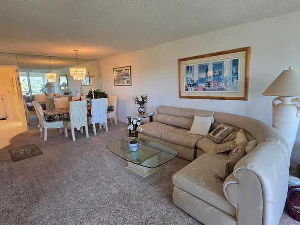 575 Oaks Lane 509, Pompano Beach FL 33069