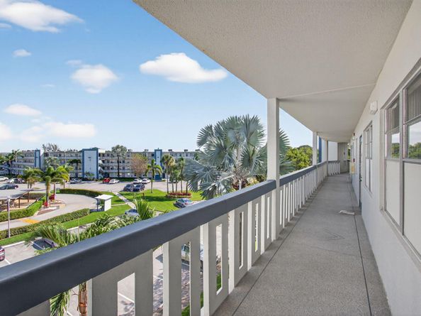 4030 Lincoln B, Boca Raton FL 33434