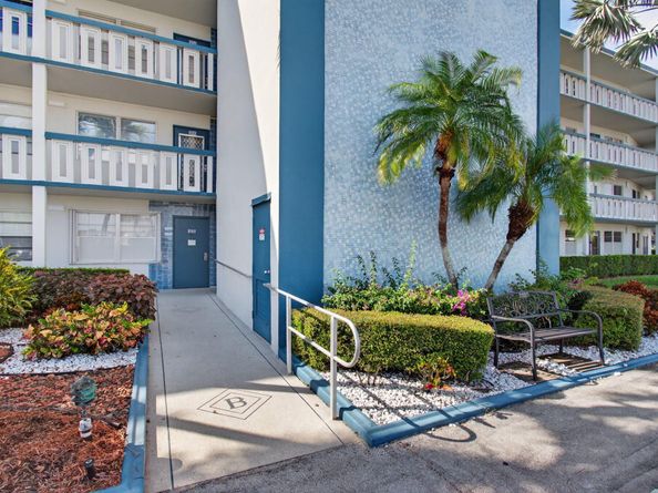 4030 Lincoln B, Boca Raton FL 33434