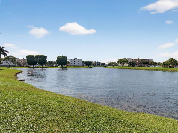 4030 Lincoln B, Boca Raton FL 33434
