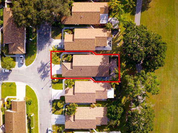 48 Ironwood Way N, Palm Beach Gardens FL 33418