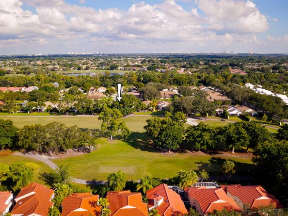 48 Ironwood Way N, Palm Beach Gardens FL 33418