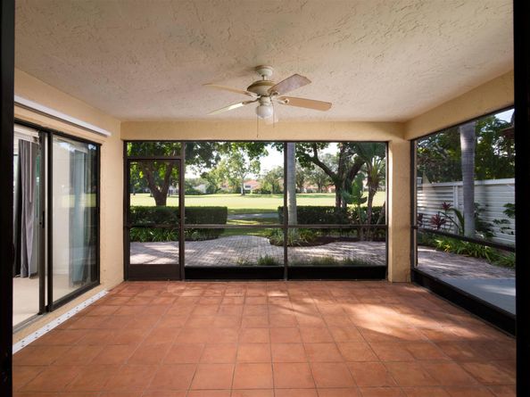 48 Ironwood Way N, Palm Beach Gardens FL 33418