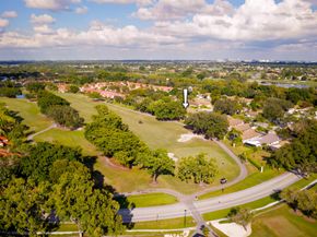 48 Ironwood Way N, Palm Beach Gardens FL 33418