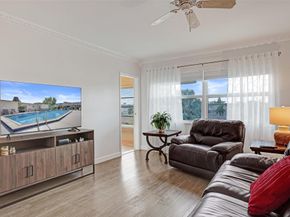 3405 NW 48th Ave 611, Lauderdale Lakes FL 33319