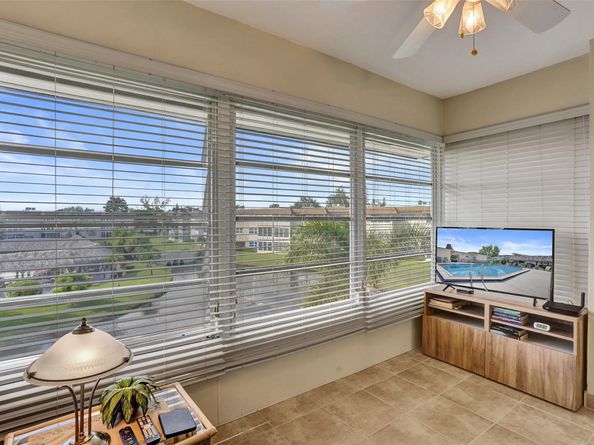 3405 NW 48th Ave 611, Lauderdale Lakes FL 33319