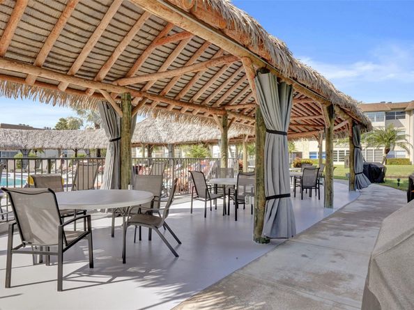 3405 NW 48th Ave 611, Lauderdale Lakes FL 33319