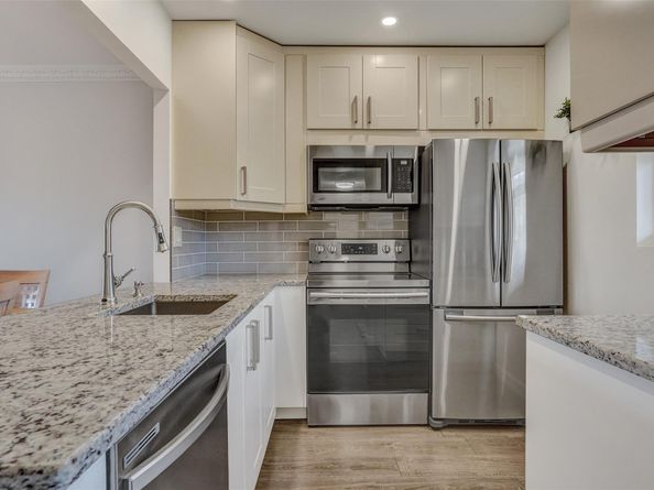 3405 NW 48th Ave 611, Lauderdale Lakes FL 33319