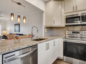 3405 NW 48th Ave 611, Lauderdale Lakes FL 33319