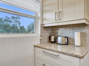 3405 NW 48th Ave 611, Lauderdale Lakes FL 33319