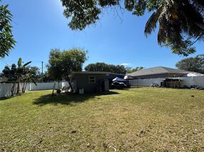 935 NE 33rd St, Oakland Park FL 33334