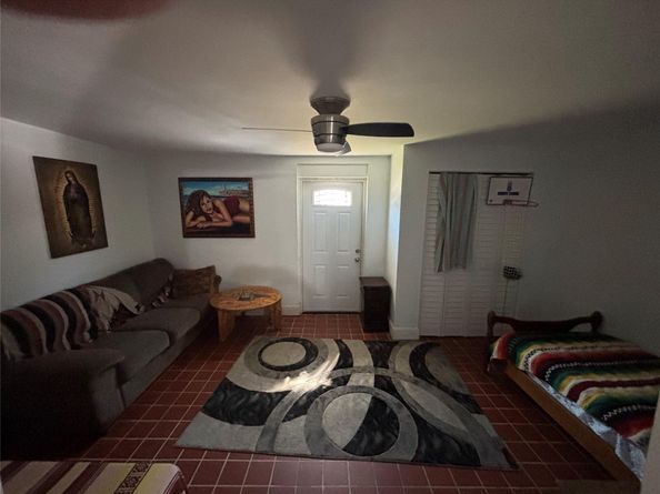 935 NE 33rd St, Oakland Park FL 33334