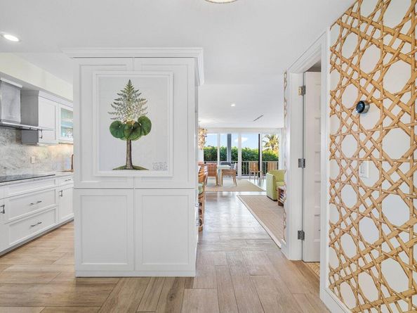 2275 S Ocean Boulevard 206a, Palm Beach FL 33480