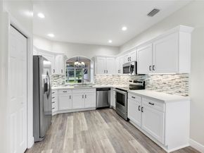 576 W Palm Aire Dr, Pompano Beach FL 33069