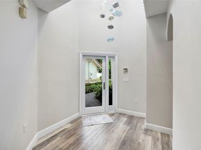 576 W Palm Aire Dr, Pompano Beach FL 33069