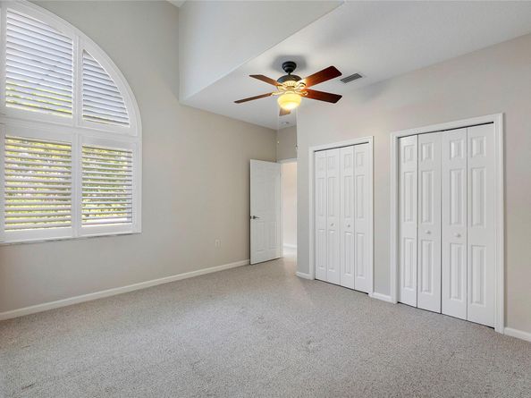 576 W Palm Aire Dr, Pompano Beach FL 33069