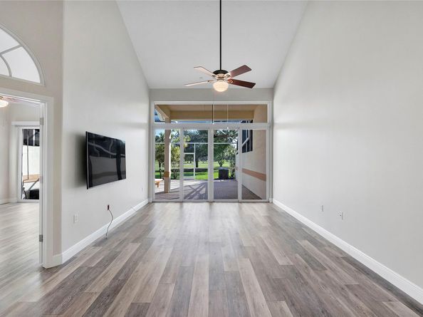 576 W Palm Aire Dr, Pompano Beach FL 33069