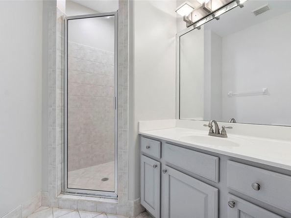 576 W Palm Aire Dr, Pompano Beach FL 33069