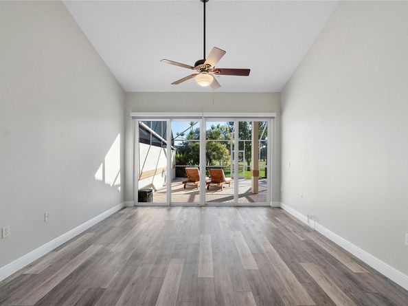 576 W Palm Aire Dr, Pompano Beach FL 33069