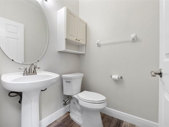 576 W Palm Aire Dr, Pompano Beach FL 33069