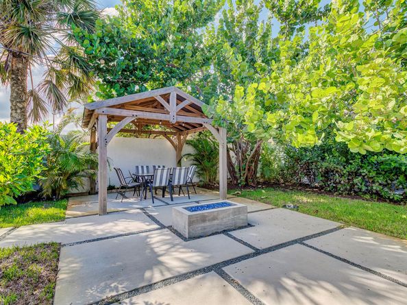 385 Hunter Street, West Palm Beach FL 33405