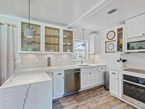 385 Hunter Street, West Palm Beach FL 33405