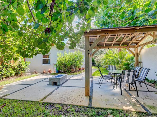 385 Hunter Street, West Palm Beach FL 33405