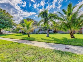 385 Hunter Street, West Palm Beach FL 33405