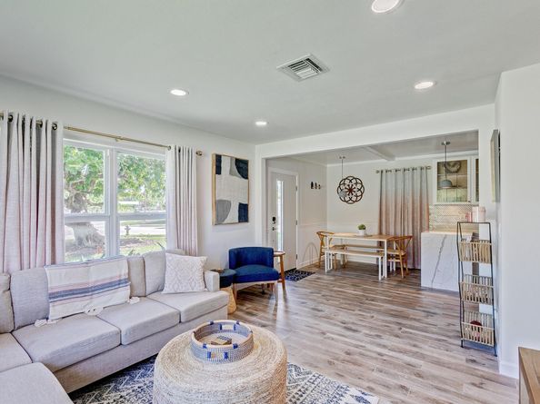 385 Hunter Street, West Palm Beach FL 33405