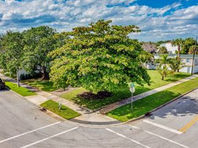 385 Hunter Street, West Palm Beach FL 33405