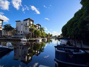 188 SE 4th Ter, Pompano Beach FL 33060