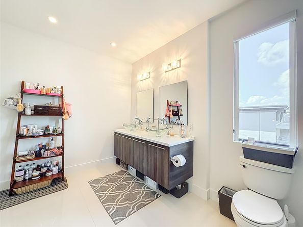 188 SE 4th Ter, Pompano Beach FL 33060