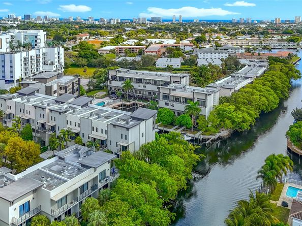 188 SE 4th Ter, Pompano Beach FL 33060