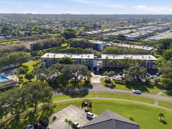 15244 Lakes Of Delray Boulevard 203, Delray Beach FL 33484