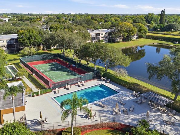 15244 Lakes Of Delray Boulevard 203, Delray Beach FL 33484