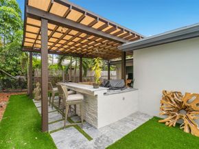 2117 NE 29th St, Fort Lauderdale FL 33306